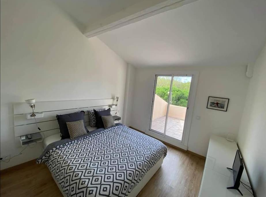 L'Atelier Marin Sur Le Port Des Marines Apartman Cogolin Kültér fotó