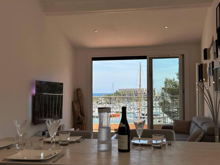 L'Atelier Marin Sur Le Port Des Marines Apartman Cogolin Kültér fotó