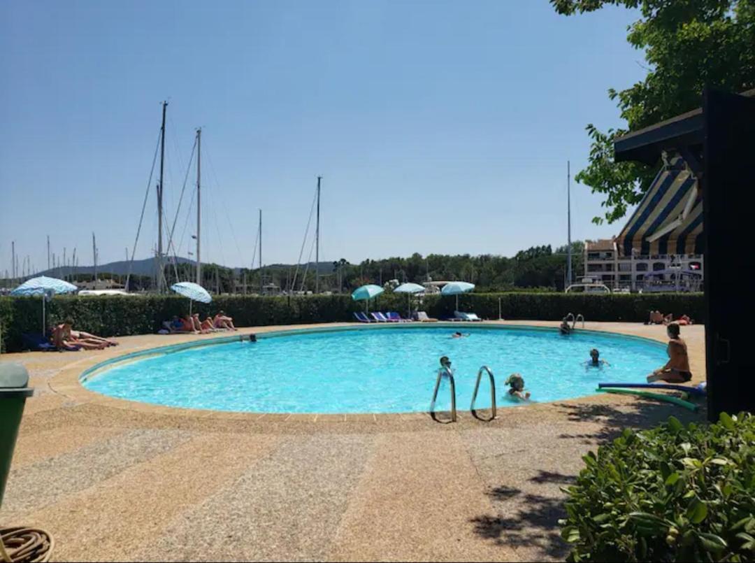 L'Atelier Marin Sur Le Port Des Marines Apartman Cogolin Kültér fotó